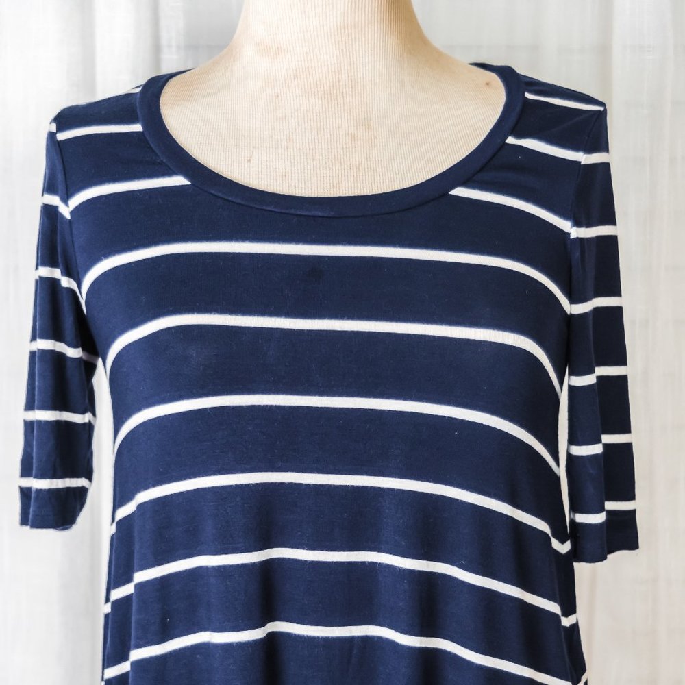 Soft & Sexy T by Aeo Sz XS, Navy and White Stripe